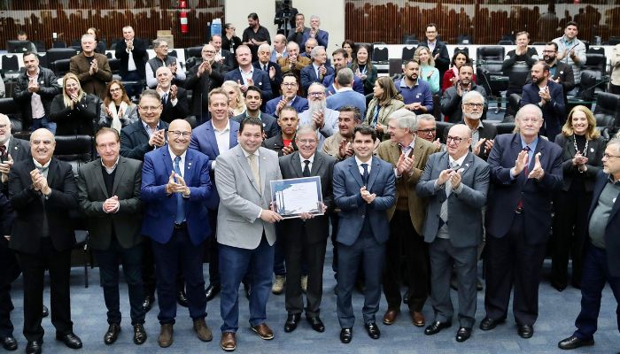 Foto Rogério Machado/Alep Assembleia celebra as seis décadas de Cohapar, empresa que criou mais de 370 mil moradias no Paraná